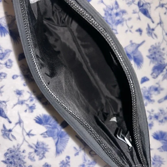 Kate Spade Black Quilted Cosmetic Bag. NWT - Picture 3 of 5